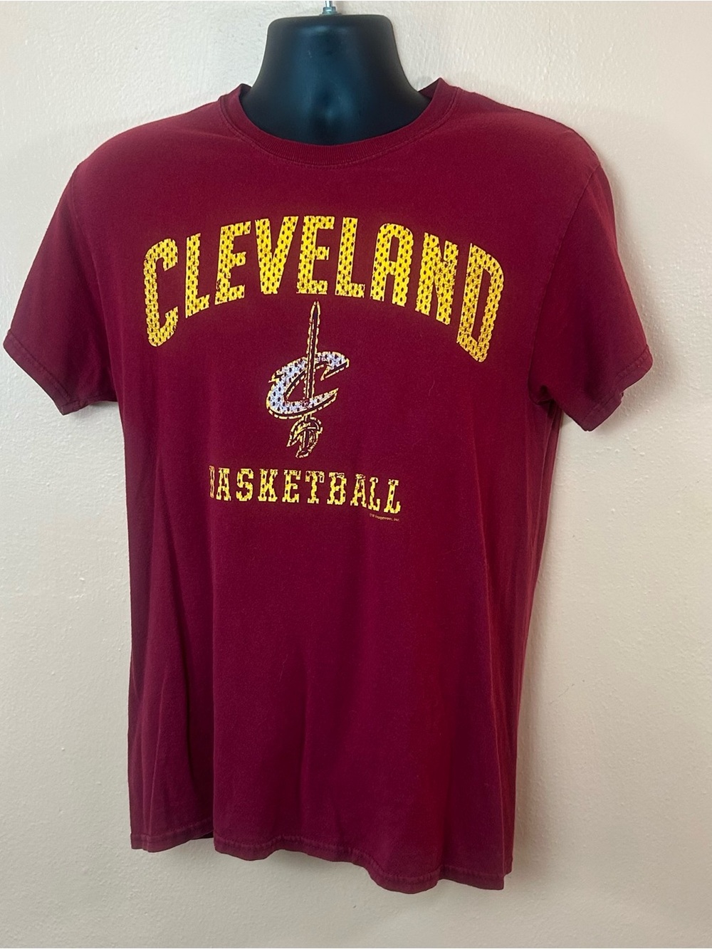 NBA Cleveland Basketball Maroon And Gold T-Shirt Adult M